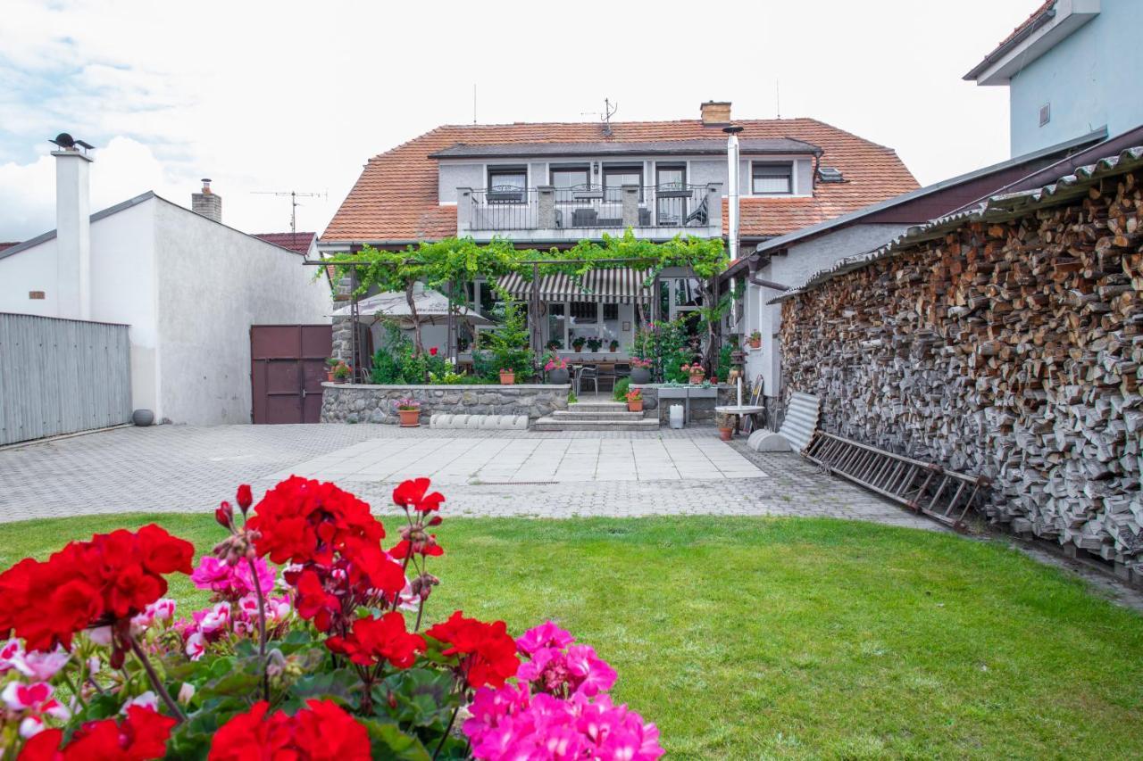 Penzion Janota Perná Exterior foto